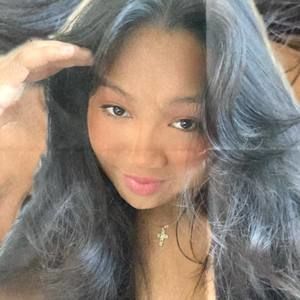 Meet your Posher, Nicole deanna